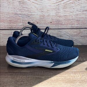 PRE OWNED MEN'S BROOKS ADRENALINE GTS 24 RUNNING SHOES 9.5 D